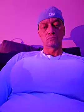 McdyllanXX online show from March 4, 2025, 8:05 pm