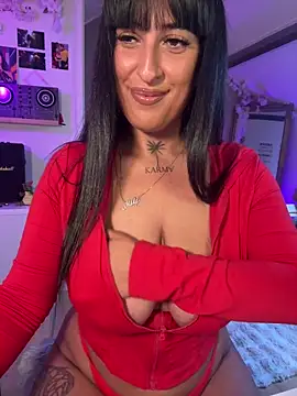 Snapshot of CarolaDrago chatting on May 14, 2026, 10:11 am CarolaDrago online show from May 14, 2026, 10:11 am
