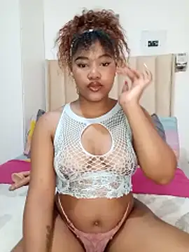 Snapshot of charmainexxx chatting on November 27, 2025, 12:18 pm charmainexxx online show from November 27, 2025, 12:18 pm