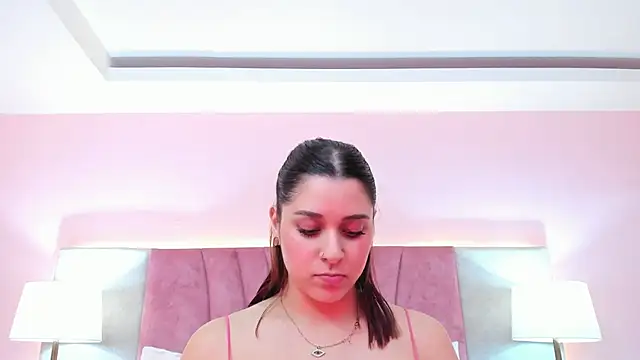 Snapshot of SophiaLaurens chatting on January 17, 2025, 5:51 pm SophiaLaurens online show from January 17, 2025, 5:51 pm