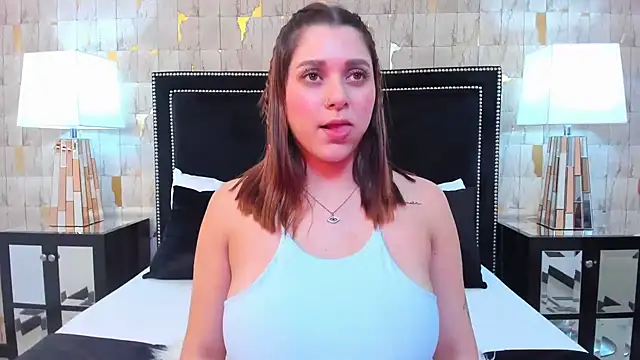 Snapshot of SophiaLaurens chatting on January 25, 2025, 1:10 am SophiaLaurens online show from January 25, 2025, 1:10 am