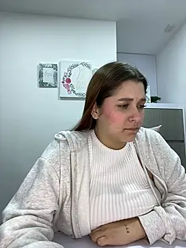 Snapshot of SophiaLaurens chatting on March 7, 2025, 12:58 am SophiaLaurens online show from March 7, 2025, 12:58 am