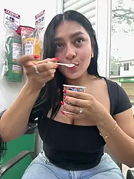 Snapshot of sarasoto_1 chatting on February 23, 2025, 10:42 pm sarasoto 1 online show from February 23, 2025, 10:42 pm