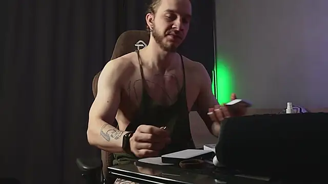 pleasure8869 online show from January 10, 2025, 2:46 am