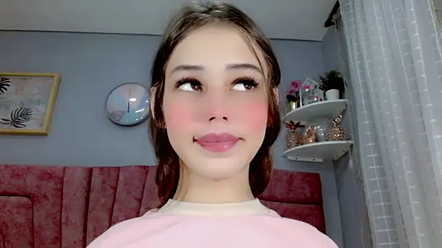 ValeriaAguilar online show from March 18, 2025, 11:19 am