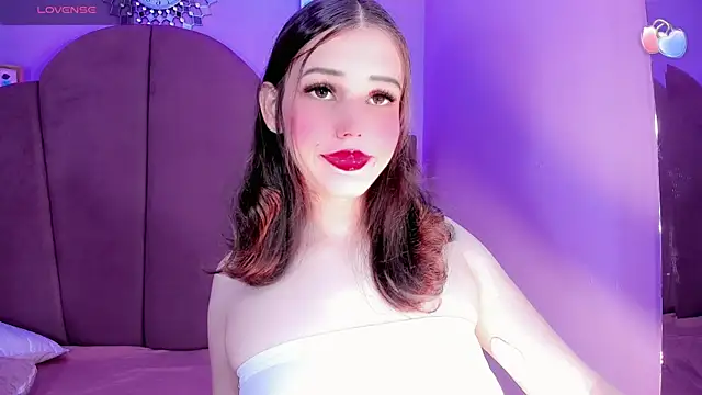 ValeriaAguilar online show from January 13, 2026, 9:09 pm