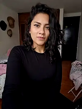 Thaliacooper  online show from December 13, 2024, 8:47 pm