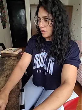 Thaliacooper  online show from November 24, 2025, 5:45 pm