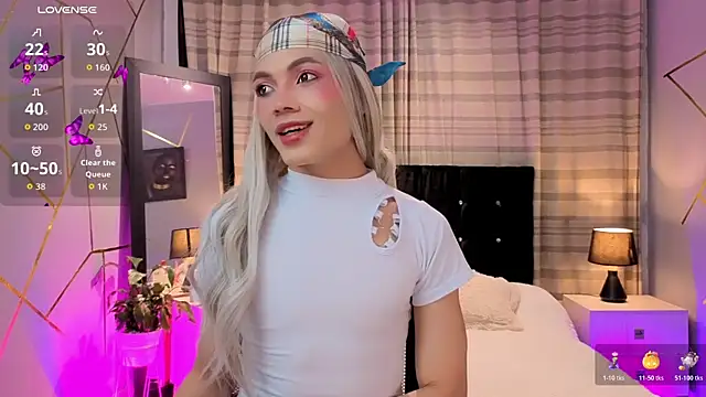 Megan Do Santos online show from November 9, 2025, 3:21 pm