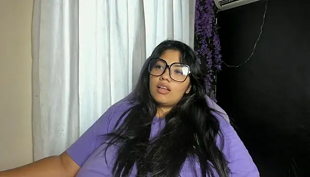 AvrilRizoX online show from April 30, 2026, 4:13 pm