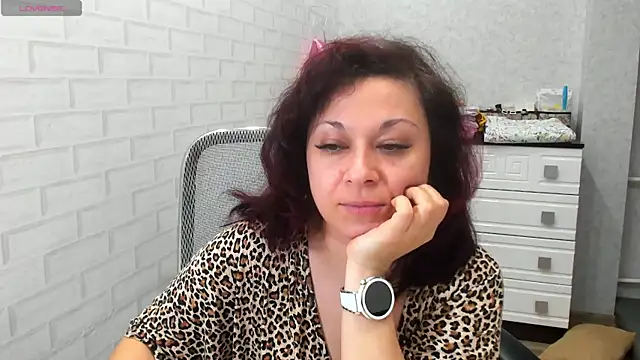 TeasyLana online show from April 10, 2026, 4:39 am