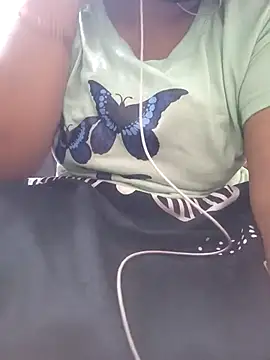 Snapshot of Aishu-tamil09 chatting on December 9, 2024, 6:35 pm Aishu-tamil09 online show from December 9, 2024, 6:35 pm