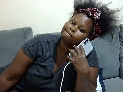Pretty lilly02 online show from May 17, 2026, 1:29 pm