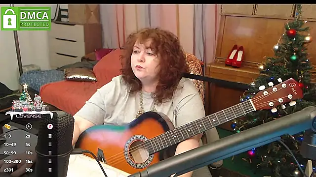 Snapshot of RoseRed69 chatting on January 2, 2025, 9:43 am RoseRed69 online show from January 2, 2025, 9:43 am