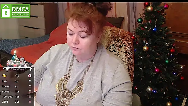 Snapshot of RoseRed69 chatting on January 5, 2025, 8:32 am RoseRed69 online show from January 5, 2025, 8:32 am