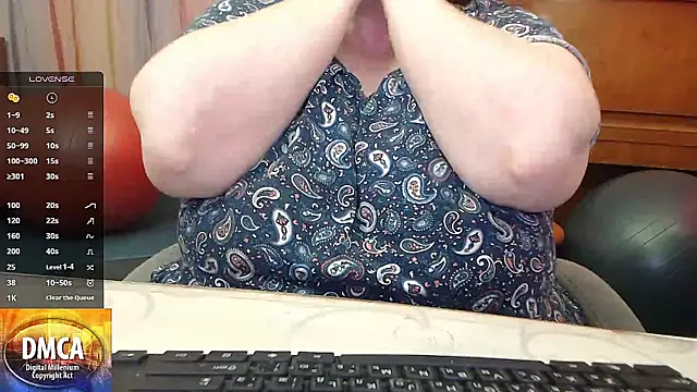 Snapshot of RoseRed69 chatting on February 18, 2025, 4:48 am RoseRed69 online show from February 18, 2025, 4:48 am