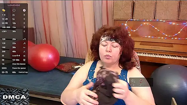 Snapshot of RoseRed69 chatting on March 14, 2025, 4:43 am RoseRed69 online show from March 14, 2025, 4:43 am