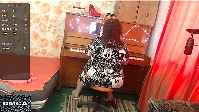 Snapshot of RoseRed69 chatting on March 18, 2025, 4:15 am RoseRed69 online show from March 18, 2025, 4:15 am