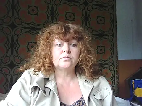 Snapshot of RoseRed69 chatting on September 12, 2025, 6:35 am RoseRed69 online show from September 12, 2025, 6:35 am