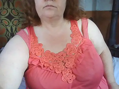 Snapshot of RoseRed69 chatting on September 16, 2025, 1:17 am RoseRed69 online show from September 16, 2025, 1:17 am