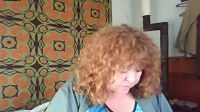 Snapshot of RoseRed69 chatting on September 19, 2025, 2:13 am RoseRed69 online show from September 19, 2025, 2:13 am