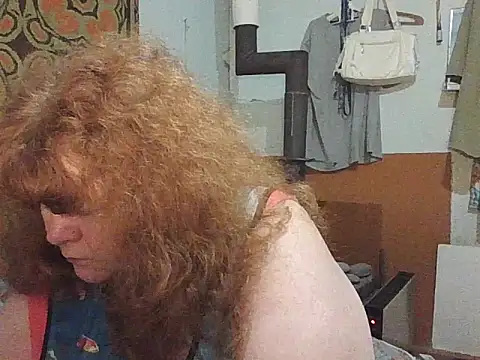 Snapshot of RoseRed69 chatting on September 29, 2025, 3:00 am RoseRed69 online show from September 29, 2025, 3:00 am