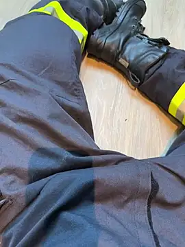 Snapshot of dickshome chatting on March 19, 2026, 7:45 am dickshome online show from March 19, 2026, 7:45 am