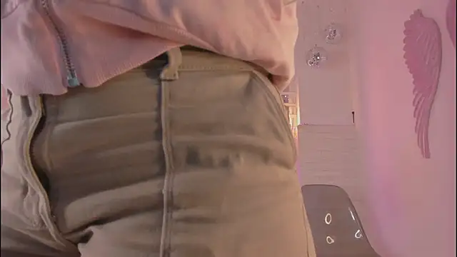 Snapshot of mia_six66 chatting on January 9, 2025, 11:36 am mia six66 online show from January 9, 2025, 11:36 am