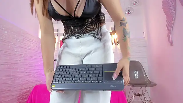 Snapshot of mia_six66 chatting on February 26, 2025, 11:30 am mia six66 online show from February 26, 2025, 11:30 am