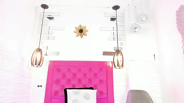 Snapshot of mia_six66 chatting on March 9, 2025, 11:03 am mia six66 online show from March 9, 2025, 11:03 am