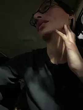 Snapshot of myloveforyouu chatting on November 9, 2025, 12:42 am myloveforyouu online show from November 9, 2025, 12:42 am