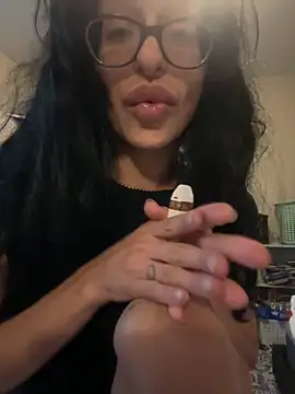 Snapshot of myloveforyouu chatting on November 18, 2025, 2:43 pm myloveforyouu online show from November 18, 2025, 2:43 pm