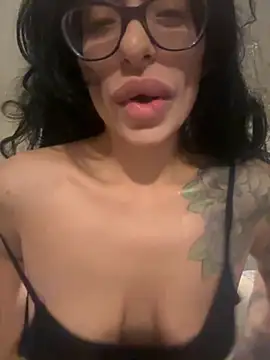 Snapshot of myloveforyouu chatting on November 26, 2025, 12:50 pm myloveforyouu online show from November 26, 2025, 12:50 pm