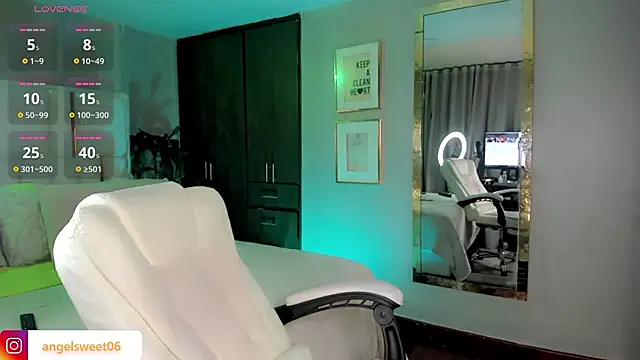 Snapshot of ANGELL06 chatting on March 15, 2025, 5:41 am ANGELL06 online show from March 15, 2025, 5:41 am