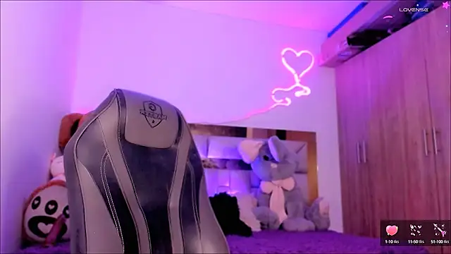 Lucidollts  online show from February 7, 2025, 8:55 am