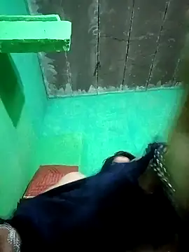 Snapshot of HOTBABITARAJ chatting on January 1, 2025, 8:35 am HOTBABITARAJ online show from January 1, 2025, 8:35 am