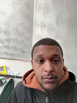 Snapshot of rayyymack chatting on February 7, 2025, 5:40 pm rayyymack online show from February 7, 2025, 5:40 pm