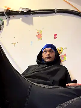 Snapshot of rayyymack chatting on November 30, 2025, 7:40 pm rayyymack online show from November 30, 2025, 7:40 pm