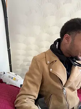 Snapshot of rayyymack chatting on December 3, 2025, 2:04 pm rayyymack online show from December 3, 2025, 2:04 pm