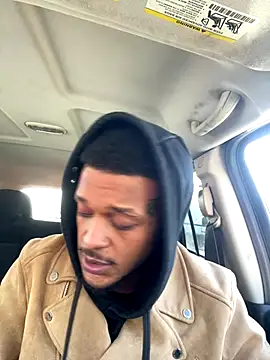 Snapshot of rayyymack chatting on December 5, 2025, 6:37 pm rayyymack online show from December 5, 2025, 6:37 pm