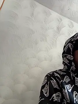 Snapshot of rayyymack chatting on December 16, 2025, 2:22 pm rayyymack online show from December 16, 2025, 2:22 pm