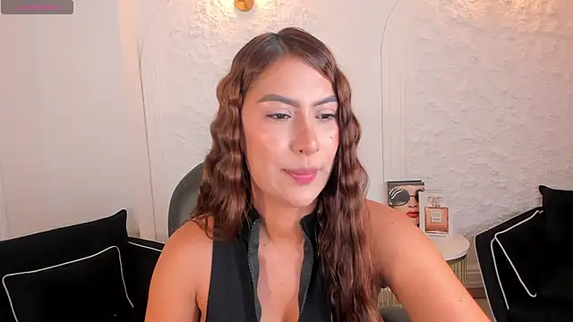 ArianaDumont online show from July 8, 2026, 11:26 am