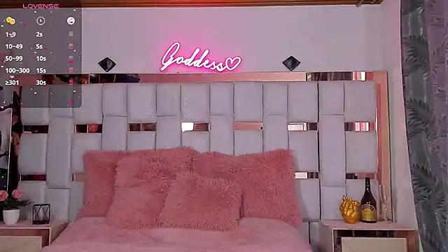 Snapshot of Agata_goddess chatting on December 4, 2025, 9:23 pm Agata goddess online show from December 4, 2025, 9:23 pm