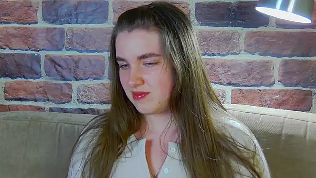 Snapshot of Sofia_Hugs chatting on April 19, 2026, 5:45 pm Sofia Hugs online show from April 19, 2026, 5:45 pm