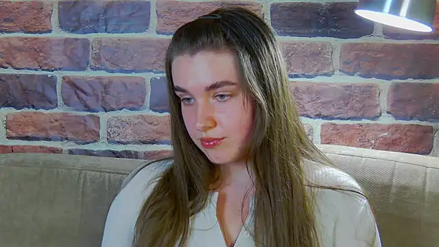 Snapshot of Sofia_Hugs chatting on April 19, 2026, 6:10 pm Sofia Hugs online show from April 19, 2026, 6:10 pm