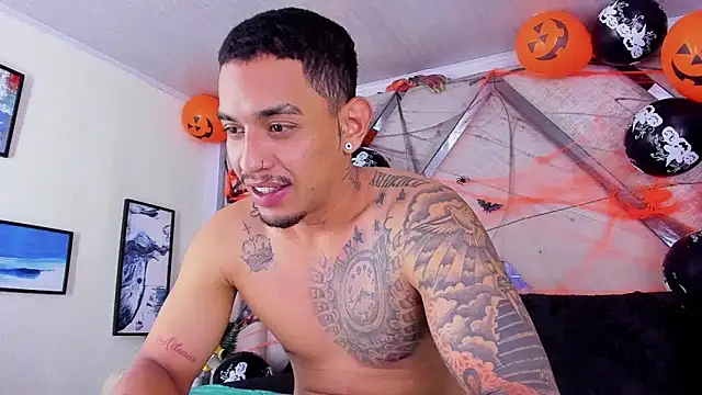 Snapshot of Damian09_ chatting on November 3, 2025, 3:30 am Damian09 online show from November 3, 2025, 3:30 am