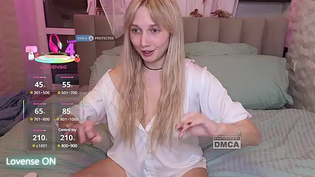 GoodGirl0024 online show from March 2, 2025, 8:40 pm