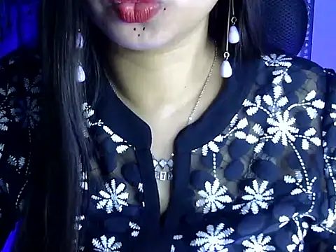 Snapshot of akshara_thakur9 chatting on March 6, 2025, 7:32 pm akshara thakur9 online show from March 6, 2025, 7:32 pm