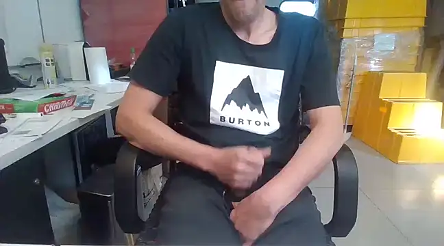 Snapshot of Raimundo1971 chatting on December 2, 2024, 9:39 pm Raimundo1971 online show from December 2, 2024, 9:39 pm