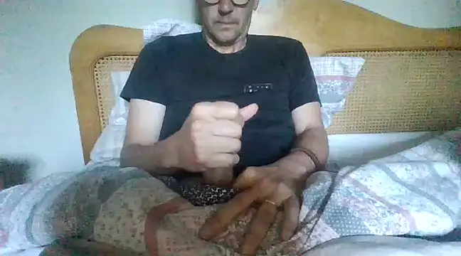 Snapshot of Raimundo1971 chatting on February 8, 2025, 11:44 am Raimundo1971 online show from February 8, 2025, 11:44 am